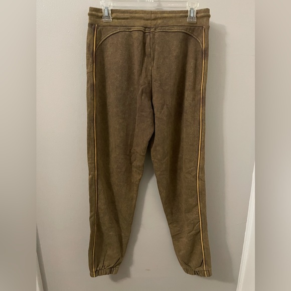 NWT Alphalete Men’s Joggers size Small - B10 - Picture 2 of 4